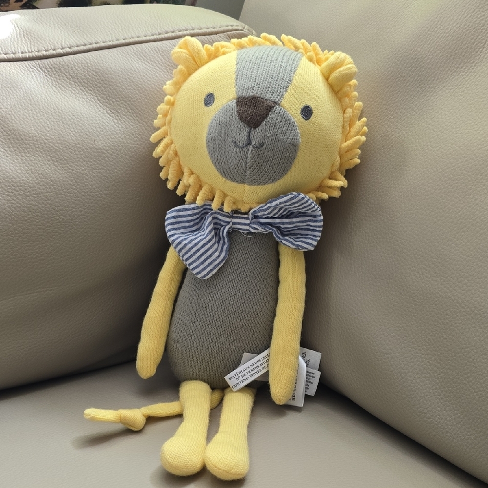 The Peanut Shell Plush Leon The Lion Yellow Gray Knit Stuffed Decorat 16" Preow